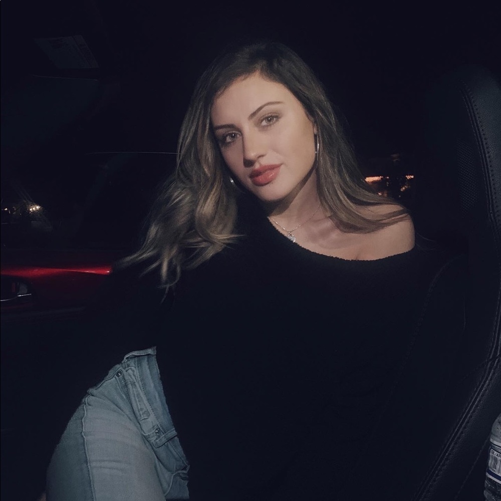 Meet your Posher, Brooke